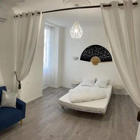 Duplex Plein Coeur Village アパート Sérignan